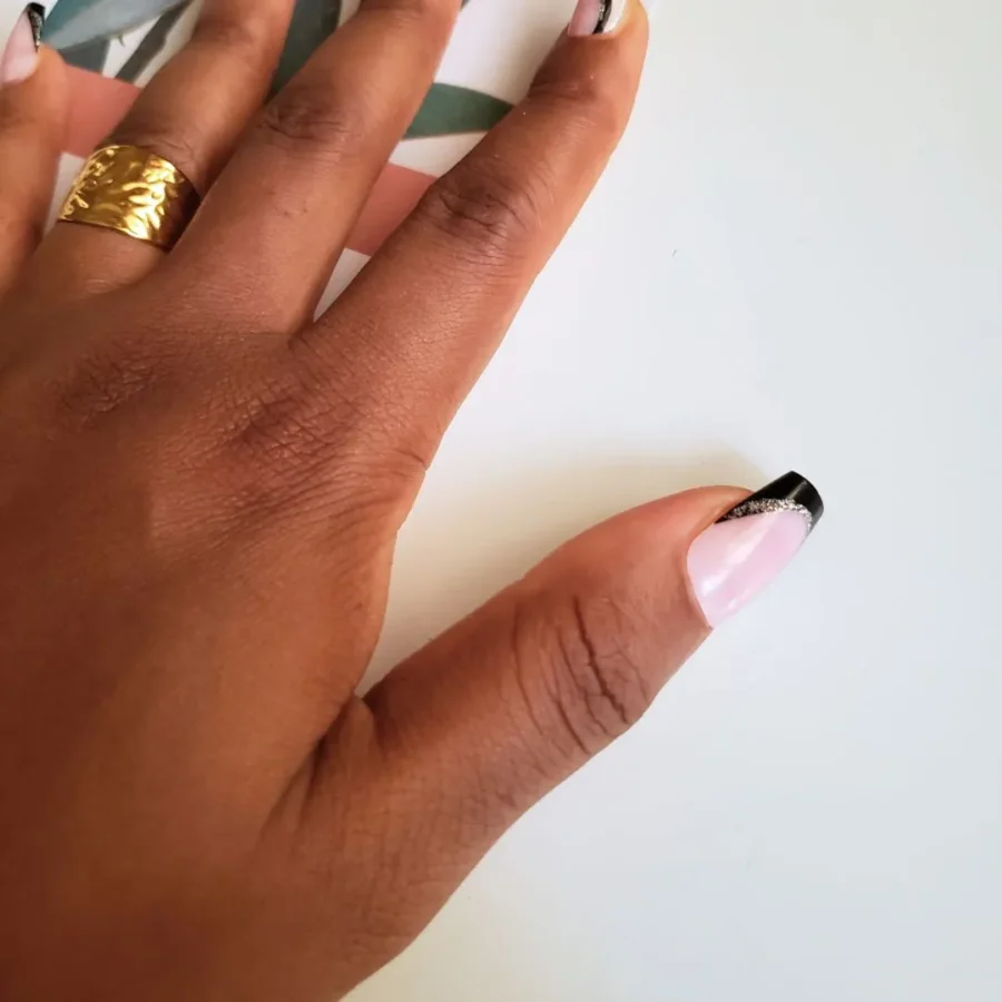 Blanche Faux Nails - Image 2