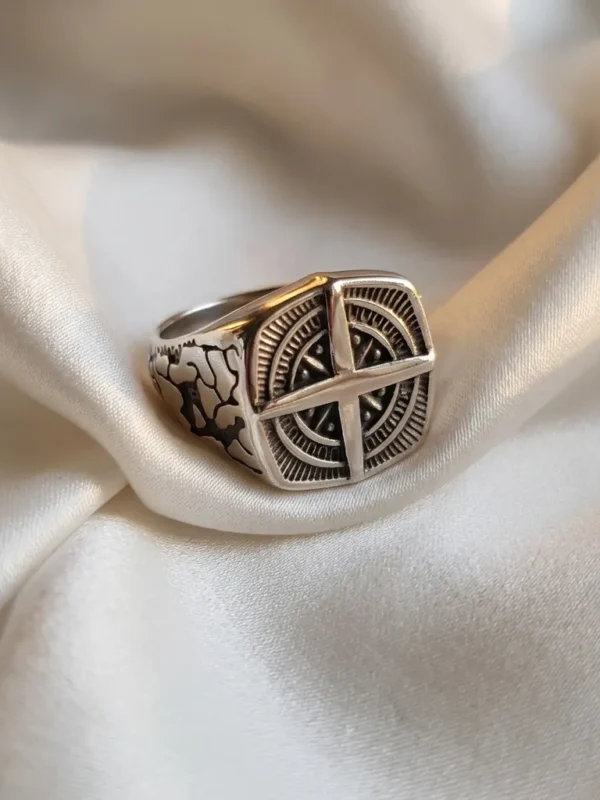 Léon Stainless Steel Unisex Ring