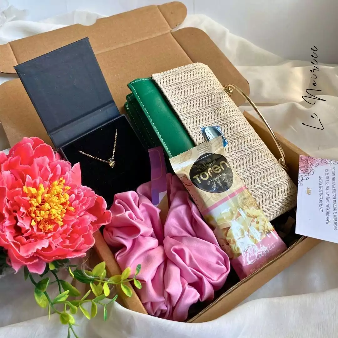 Adored Gift Set